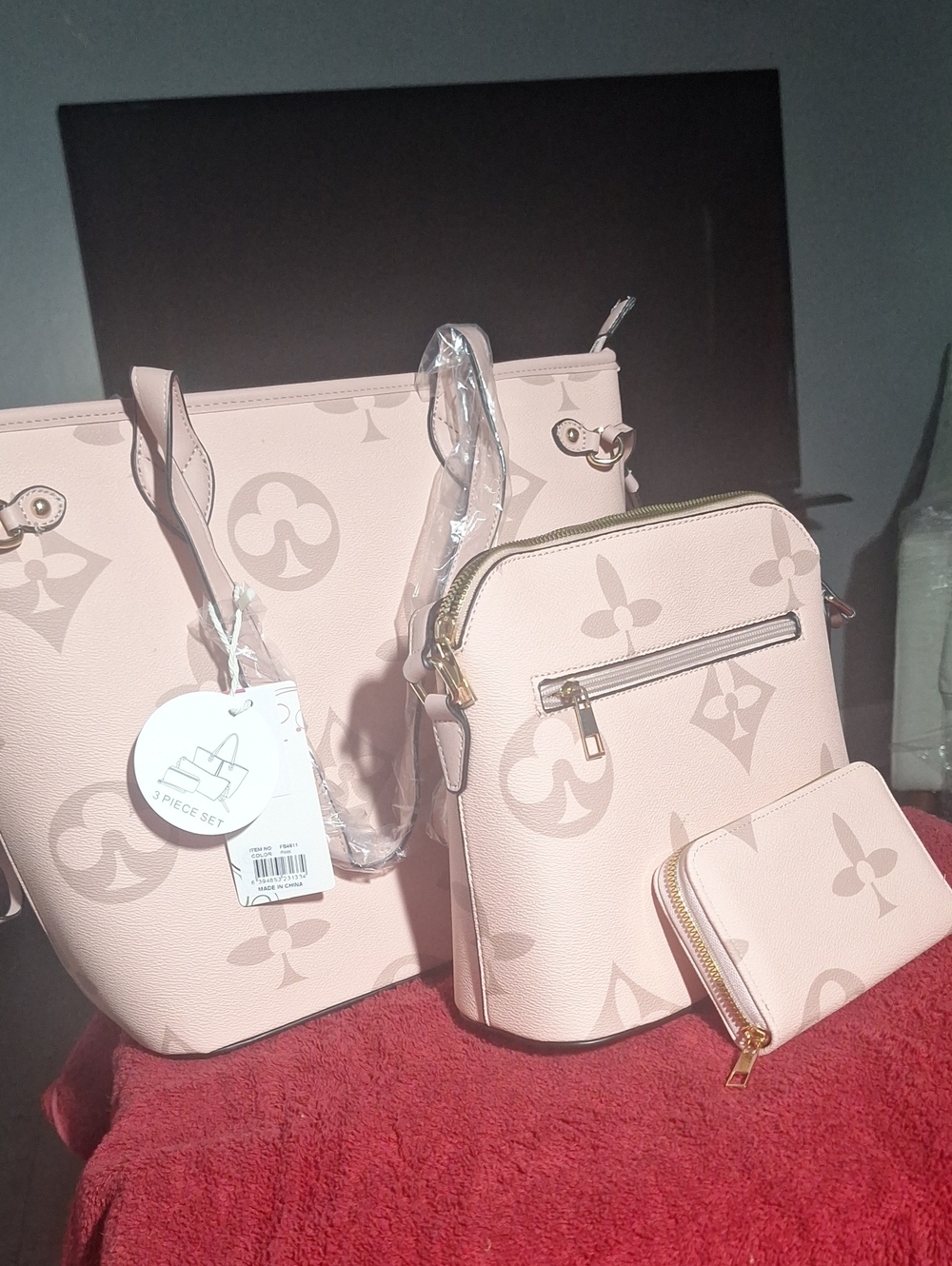 3-Piece Women's Tote, Crossbody and Wallet Set - Light Pink